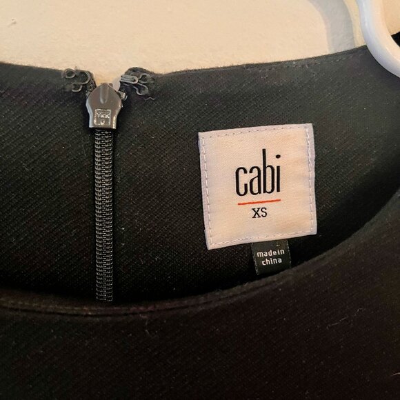 Cabi Women’s Black Long Sleeve Blouse with Front Button Accents Sz XS - Picture 2 of 3